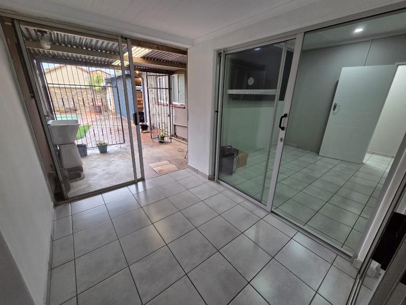 4 Bedroom Property for Sale in Magalieskruin Gauteng