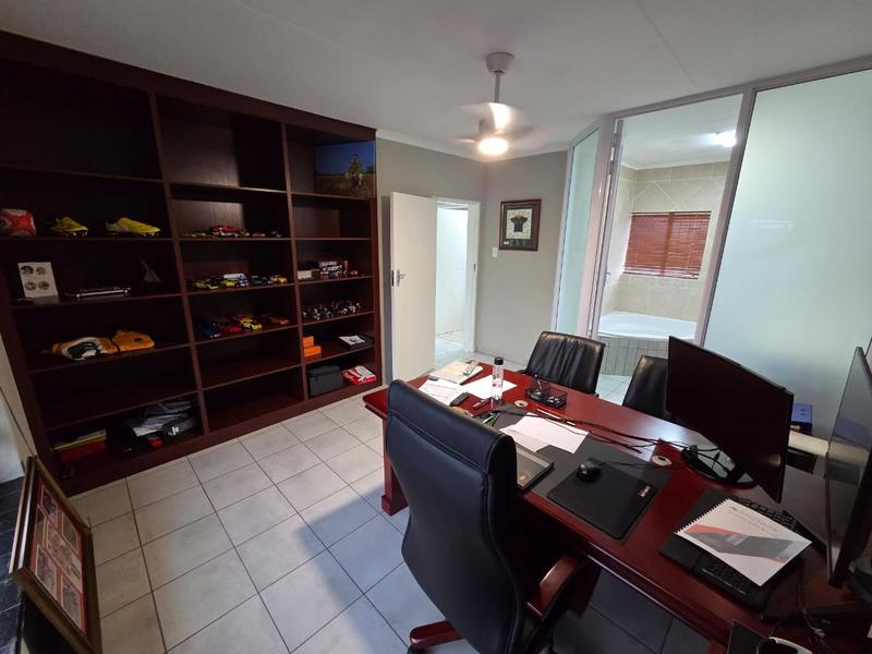 4 Bedroom Property for Sale in Magalieskruin Gauteng