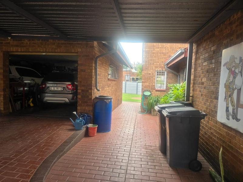 4 Bedroom Property for Sale in Montana Park Gauteng