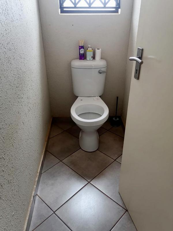 2 Bedroom Property for Sale in Wilfordon Gauteng