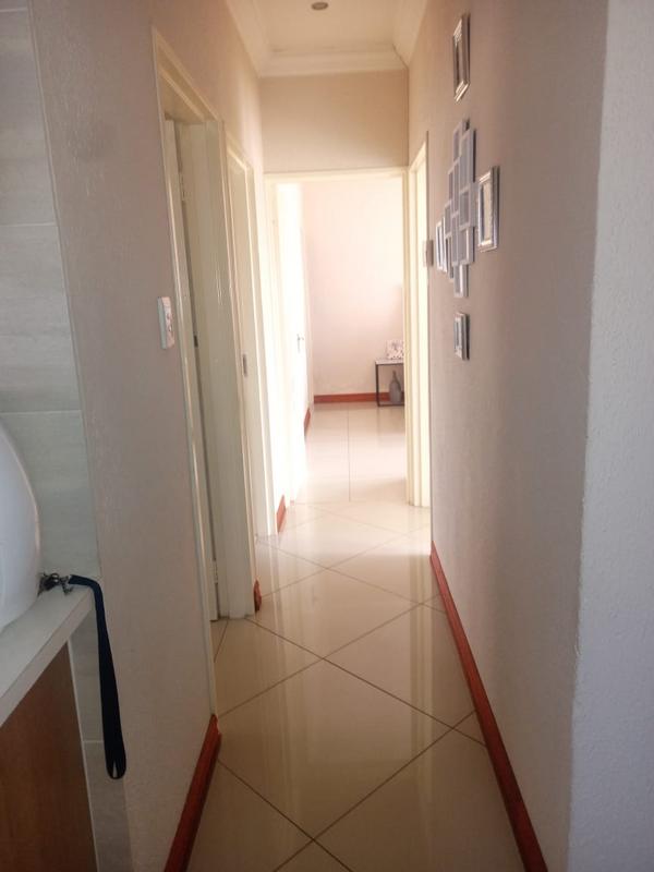 3 Bedroom Property for Sale in Roodekop Gauteng