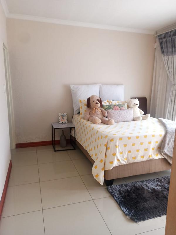 3 Bedroom Property for Sale in Roodekop Gauteng