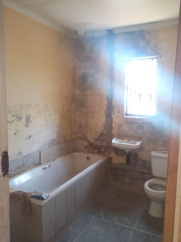 3 Bedroom Property for Sale in Protea Glen Gauteng