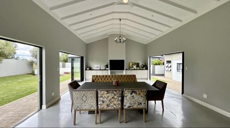 4 Bedroom Property for Sale in Midstream Estate Gauteng