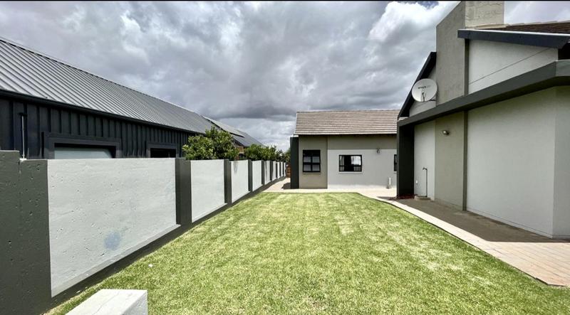 4 Bedroom Property for Sale in Midstream Estate Gauteng
