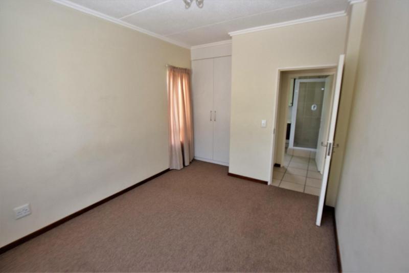 To Let 1 Bedroom Property for Rent in Bryanston Gauteng