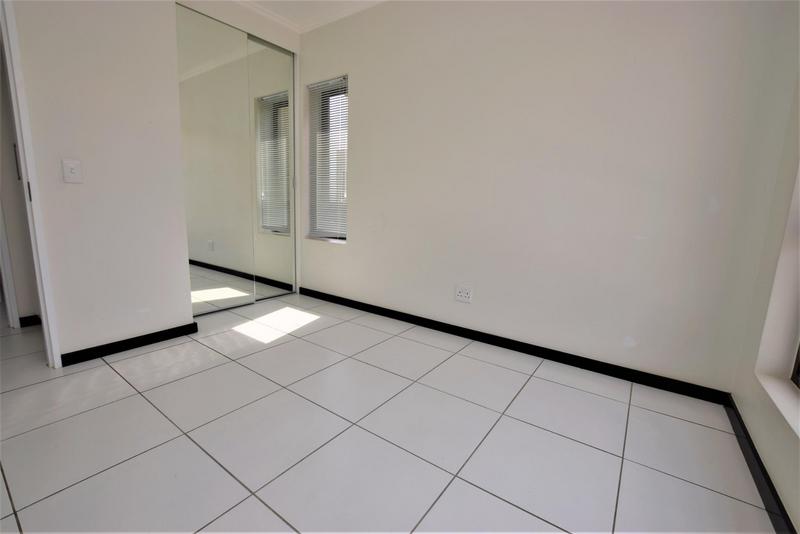 To Let 1 Bedroom Property for Rent in Fourways Gauteng