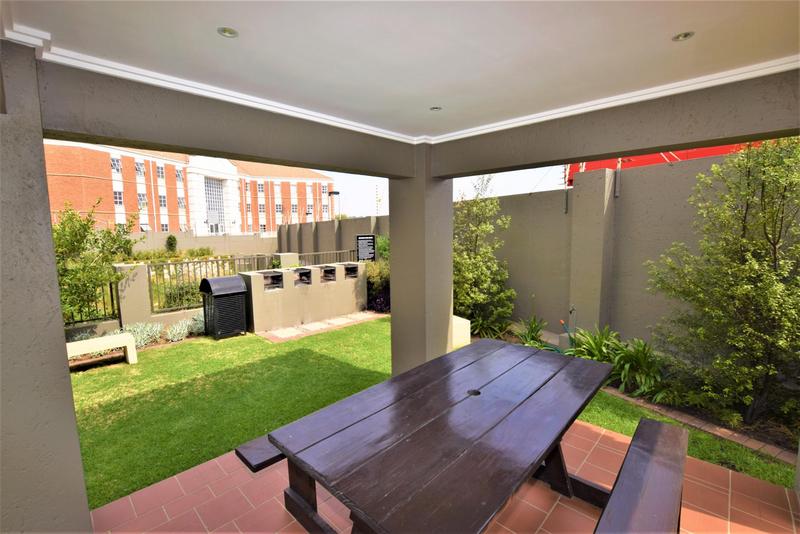 To Let 1 Bedroom Property for Rent in Fourways Gauteng