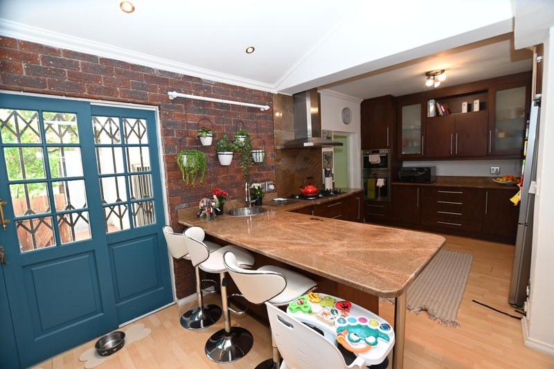 To Let 3 Bedroom Property for Rent in Rivonia Gauteng