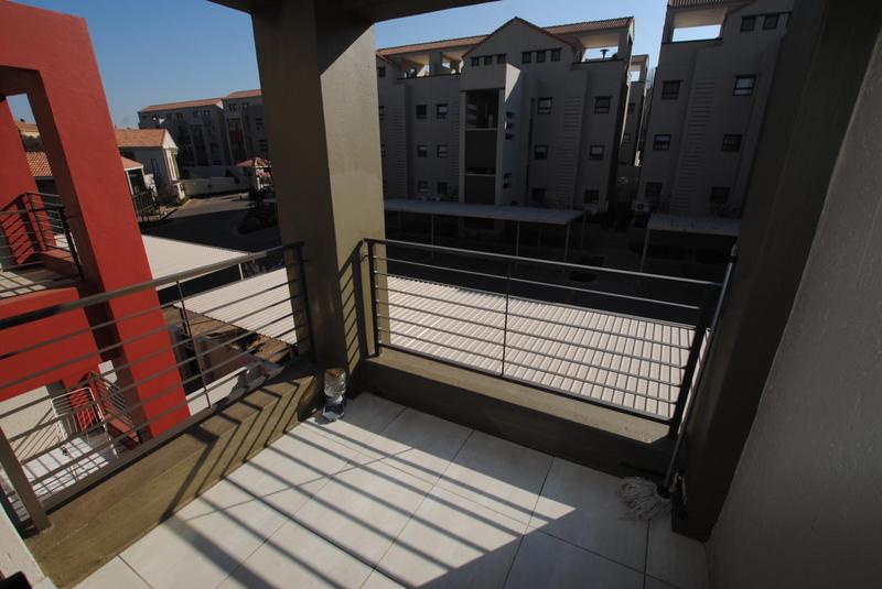 To Let 1 Bedroom Property for Rent in Sunninghill Gauteng