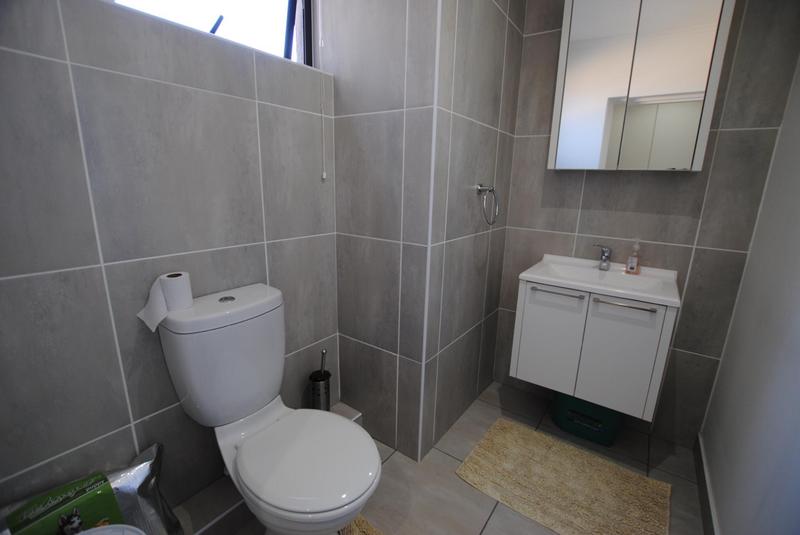 To Let 1 Bedroom Property for Rent in Sunninghill Gauteng