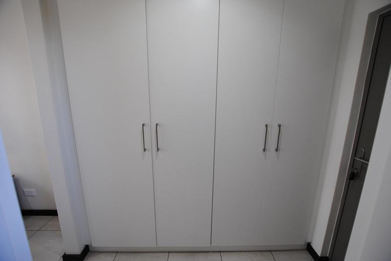 To Let 1 Bedroom Property for Rent in Sunninghill Gauteng