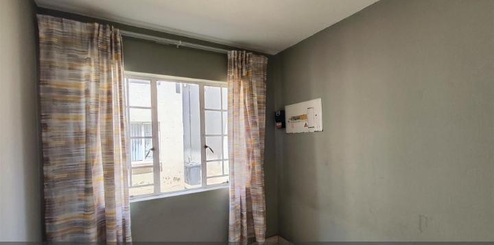 3 Bedroom Property for Sale in Klippoortje Gauteng