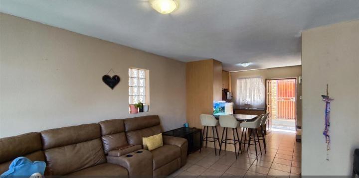 2 Bedroom Property for Sale in Birchleigh North Gauteng