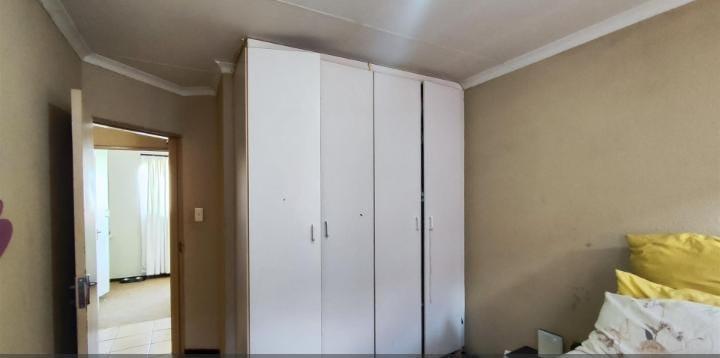 2 Bedroom Property for Sale in Birchleigh North Gauteng