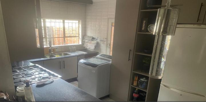 3 Bedroom Property for Sale in Birchleigh North Gauteng