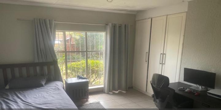 3 Bedroom Property for Sale in Birchleigh North Gauteng