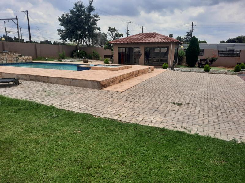 12 Bedroom Property for Sale in Daleside Gauteng