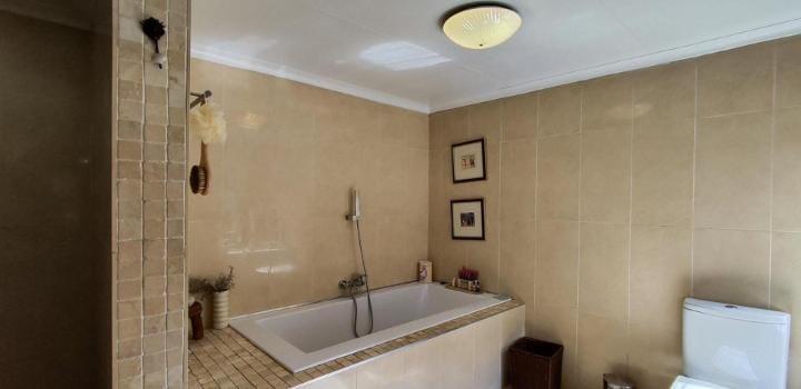 5 Bedroom Property for Sale in Vanderbijlpark Gauteng