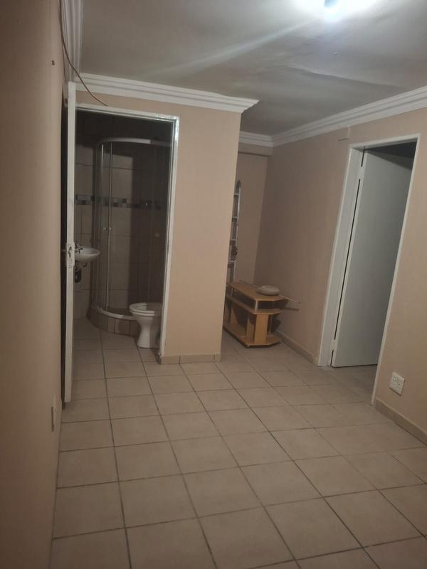 To Let 1 Bedroom Property for Rent in Lombardy East Gauteng