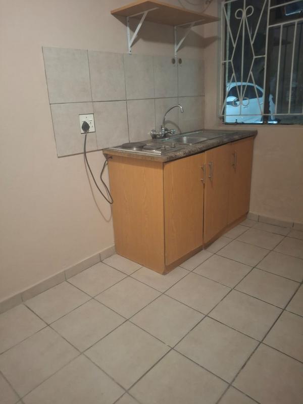 To Let 1 Bedroom Property for Rent in Lombardy East Gauteng