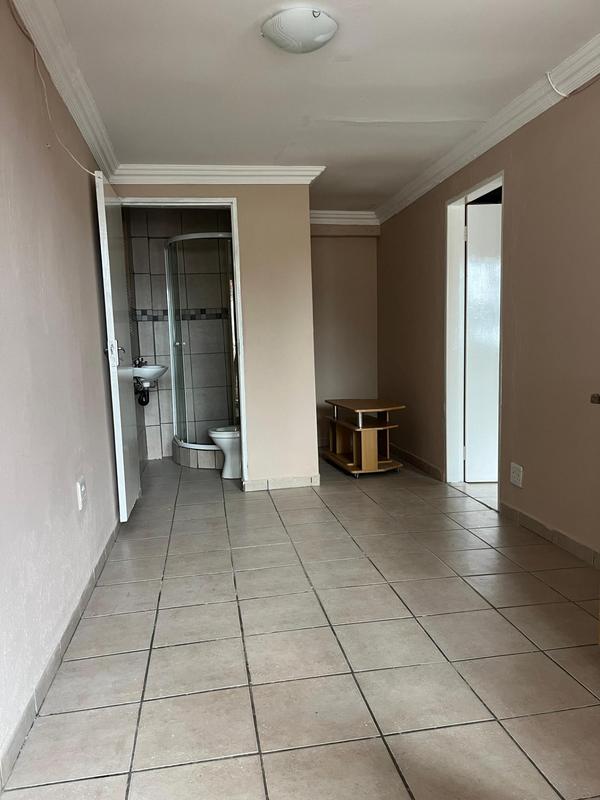 1 Bedroom Property for Sale in Lombardy East Gauteng