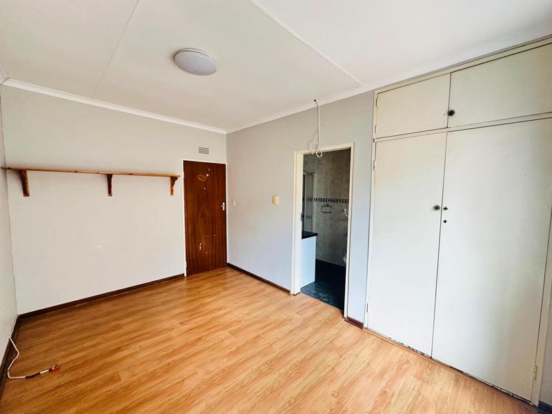 5 Bedroom Property for Sale in Brackenhurst Gauteng