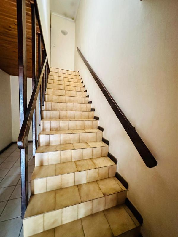 5 Bedroom Property for Sale in Brackenhurst Gauteng