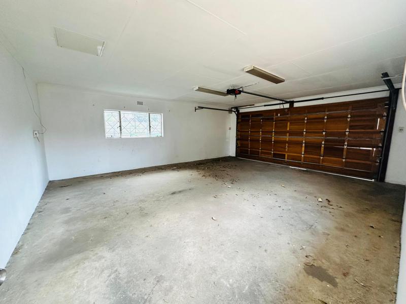 5 Bedroom Property for Sale in Brackenhurst Gauteng