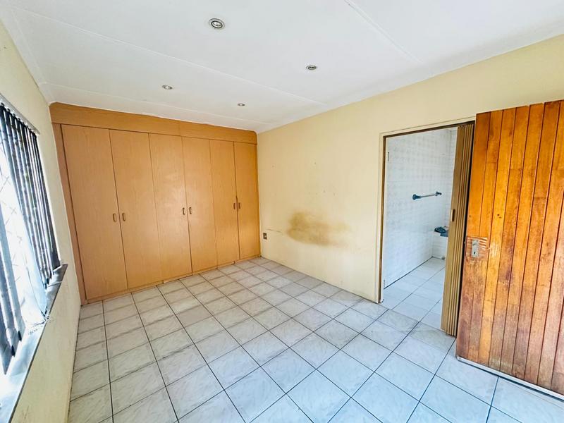 5 Bedroom Property for Sale in Brackenhurst Gauteng