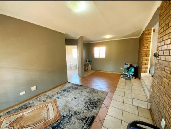 4 Bedroom Property for Sale in Castleview Gauteng