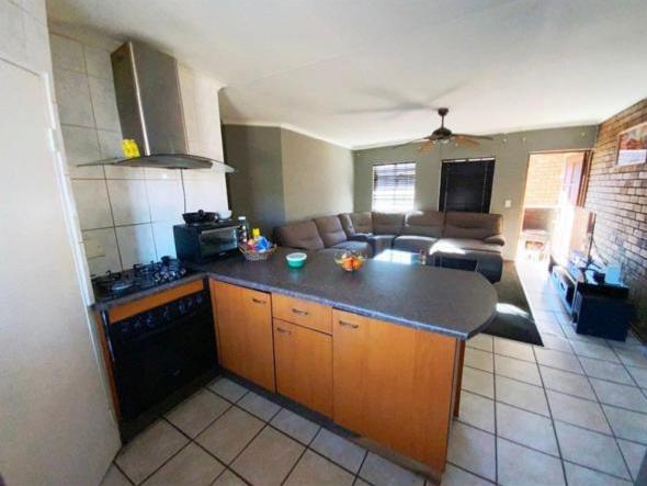 4 Bedroom Property for Sale in Castleview Gauteng