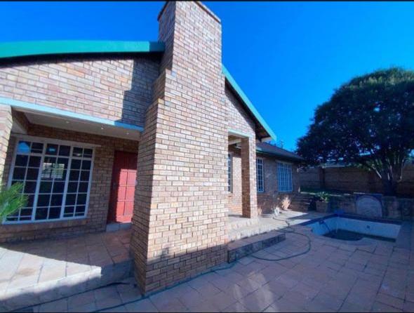 4 Bedroom Property for Sale in Castleview Gauteng