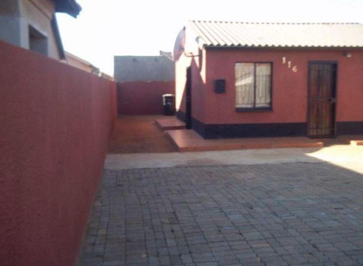2 Bedroom Property for Sale in Roodekop Gauteng