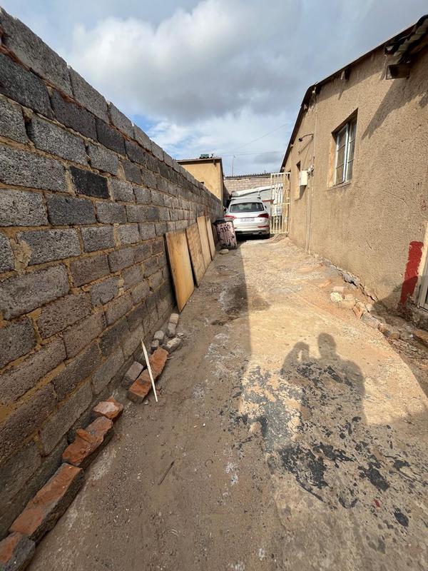 2 Bedroom Property for Sale in Meadowlands Zone 4 Gauteng