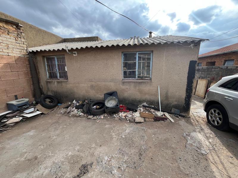 2 Bedroom Property for Sale in Meadowlands Zone 4 Gauteng