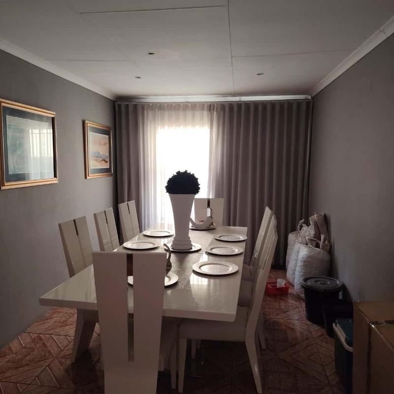 4 Bedroom Property for Sale in Ormonde View Gauteng