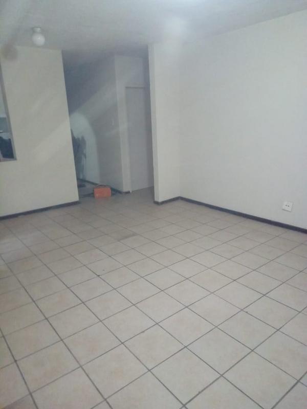 2 Bedroom Property for Sale in East Lynne Gauteng