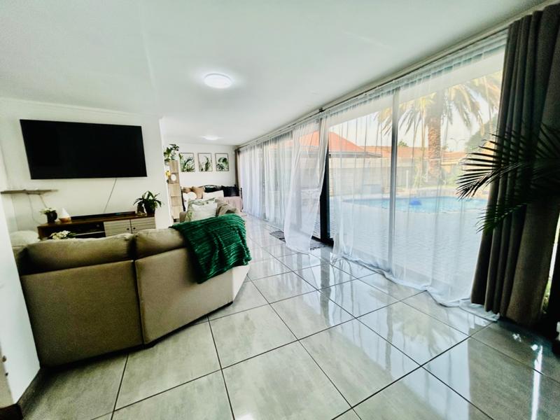 5 Bedroom Property for Sale in Vanderbijlpark SE 3 Gauteng