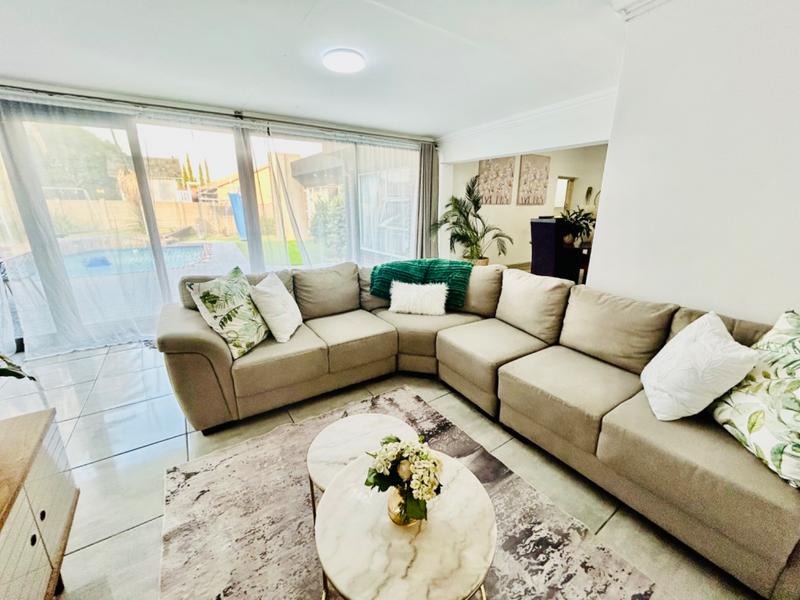 5 Bedroom Property for Sale in Vanderbijlpark SE 3 Gauteng