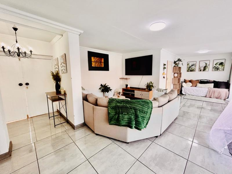 To Let 5 Bedroom Property for Rent in Vanderbijlpark SE 3 Gauteng