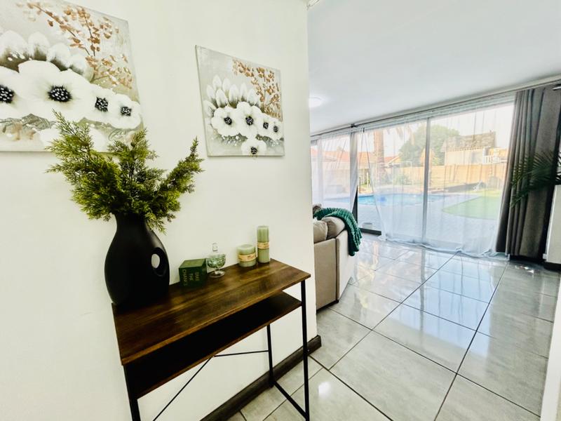 To Let 5 Bedroom Property for Rent in Vanderbijlpark SE 3 Gauteng