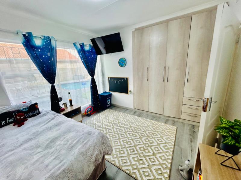 To Let 5 Bedroom Property for Rent in Vanderbijlpark SE 3 Gauteng