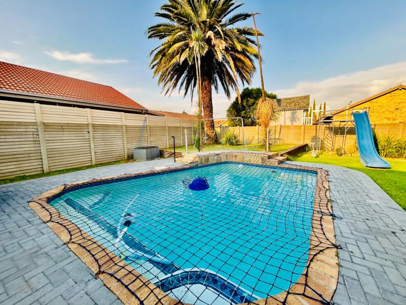 To Let 5 Bedroom Property for Rent in Vanderbijlpark SE 3 Gauteng