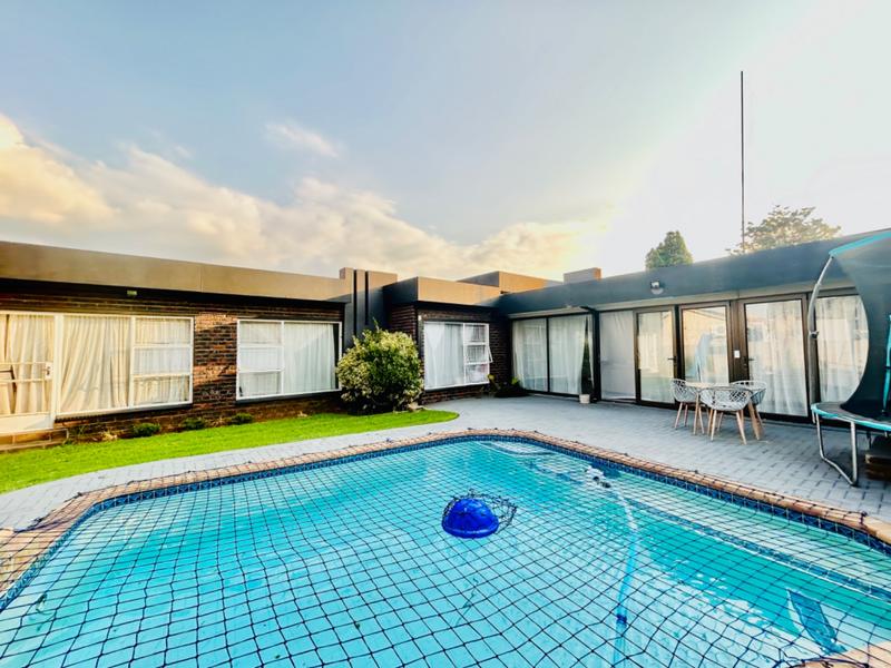 To Let 5 Bedroom Property for Rent in Vanderbijlpark SE 3 Gauteng