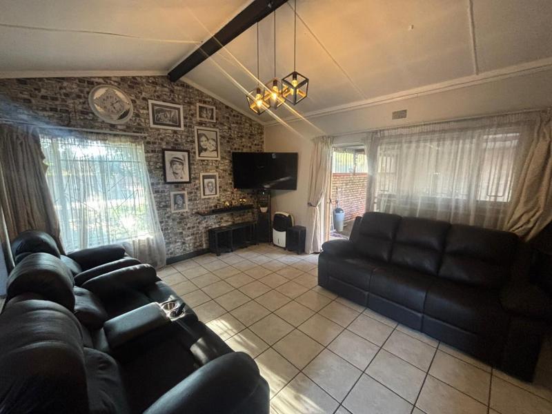 3 Bedroom Property for Sale in Vanderbijlpark CE 2 Gauteng