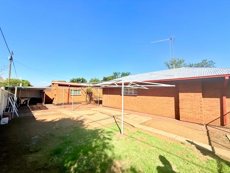 3 Bedroom Property for Sale in Vanderbijlpark CW 4 Gauteng