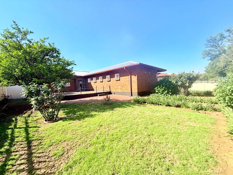 3 Bedroom Property for Sale in Vanderbijlpark CW 4 Gauteng