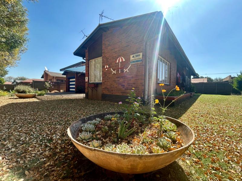 3 Bedroom Property for Sale in Vanderbijlpark CW 5 Gauteng