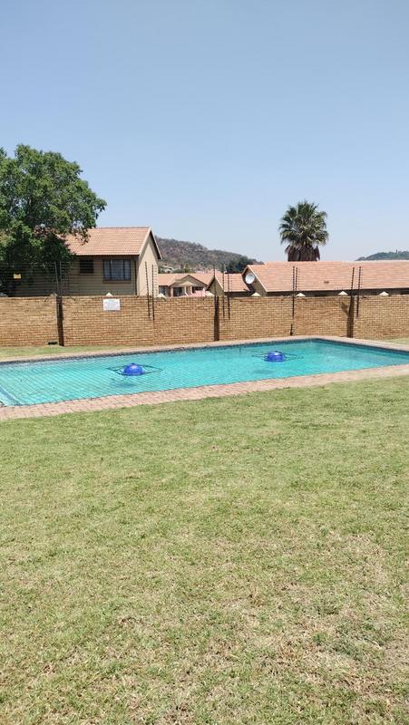 2 Bedroom Property for Sale in Meredale Gauteng